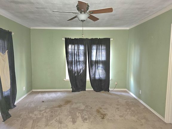 4th image of 104 N Ave N