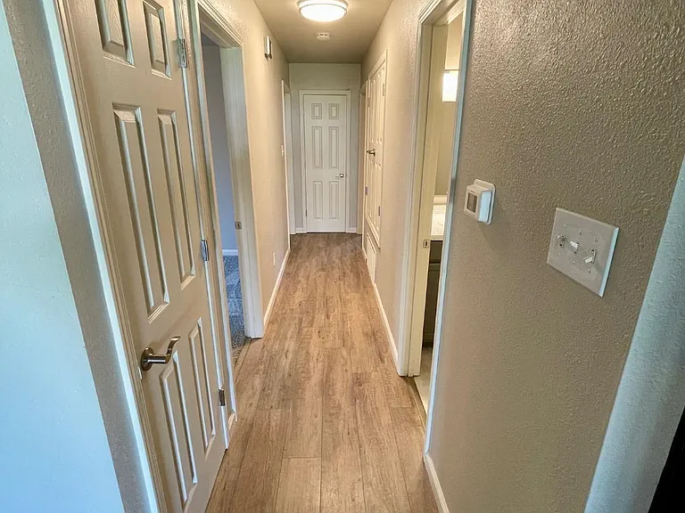1711 Tryon Rd — Photo 10