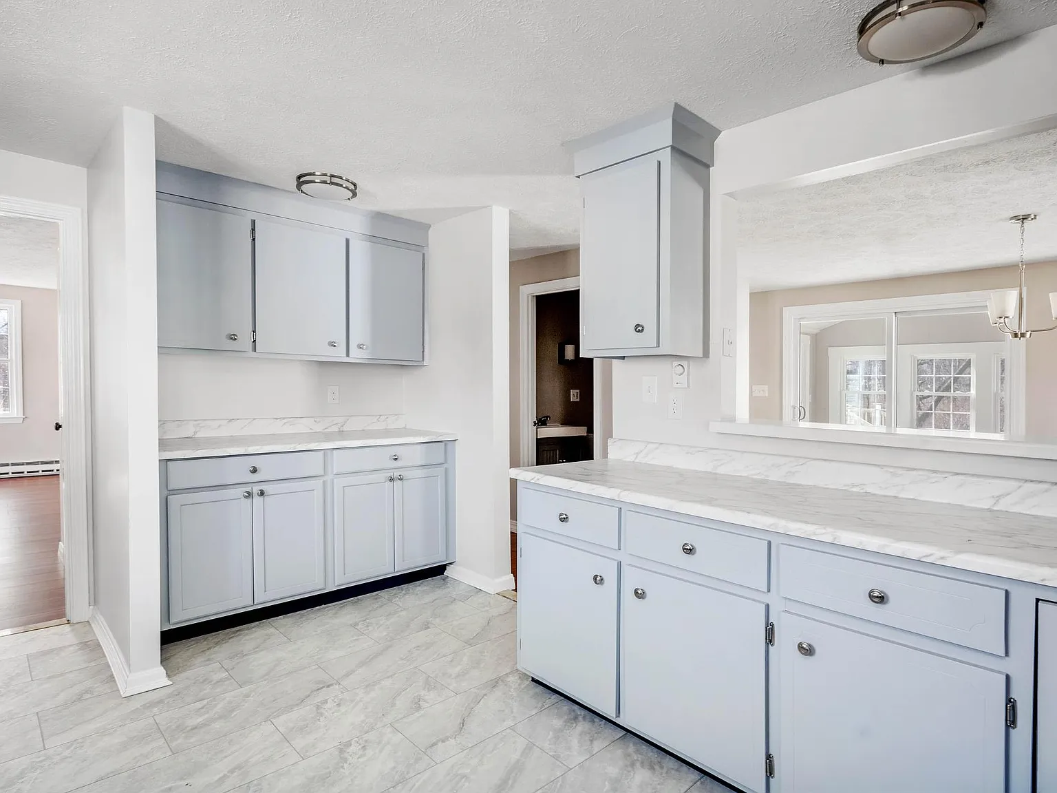 4 bed, 1.5 bath, 1905 sqft, $4,500 — Photo 4
