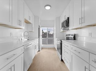 21722 Roscoe Blvd #22, Canoga Park, CA 91304