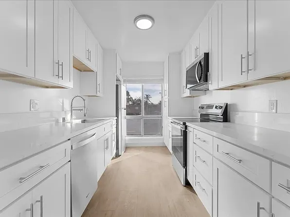 21722 Roscoe Blvd, 21722 Roscoe Blvd #22, Canoga Park, CA 91304