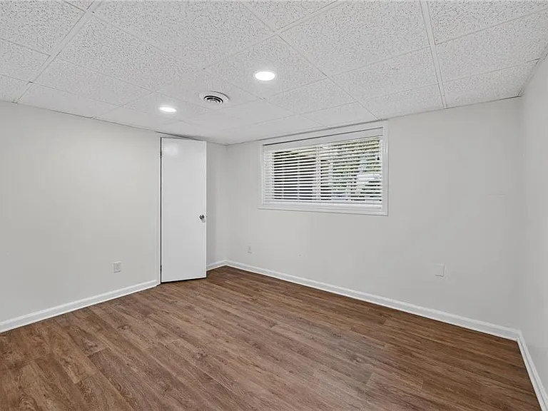 1714 S Johnson Ferry Rd NE — Photo 11
