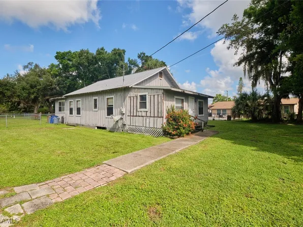 2255 S Olga Dr, Fort Myers, FL 33905