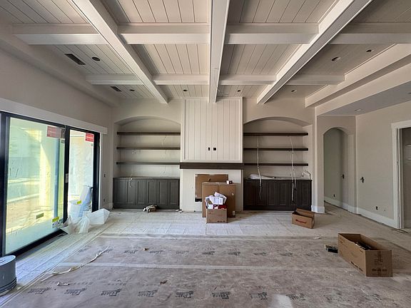 5th image of 2718 E Rosedale Dr