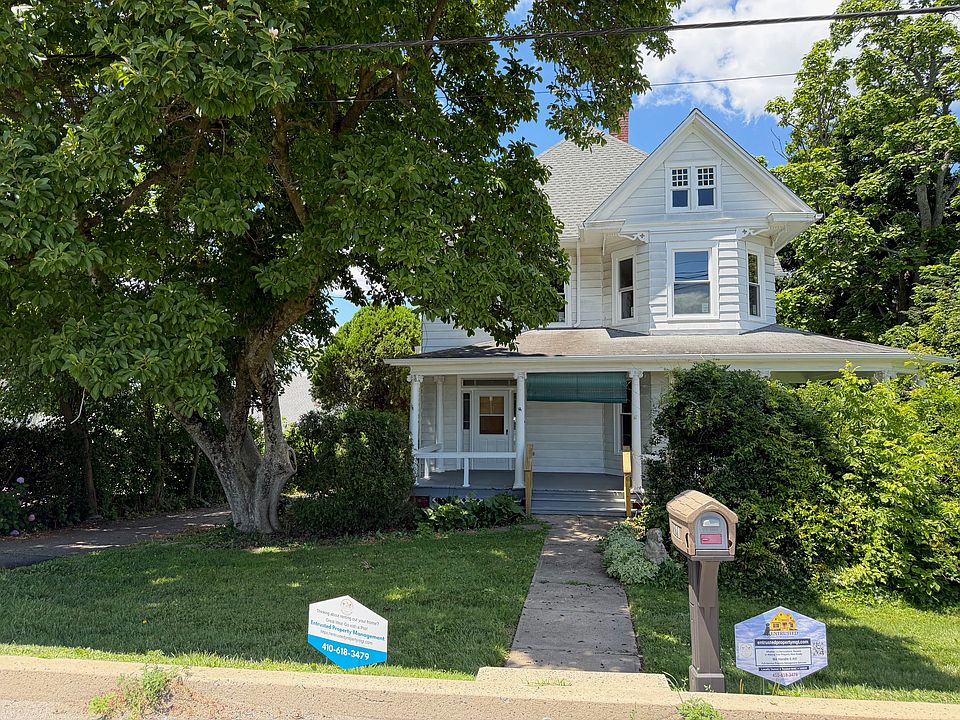 1st image of 2320 Rockspring Rd
