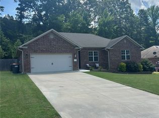 4120 N Hartford Ave, Russellville, AR 72802