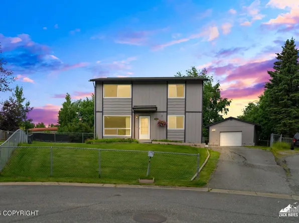 9940 Chelatna Cir, Anchorage, AK 99515