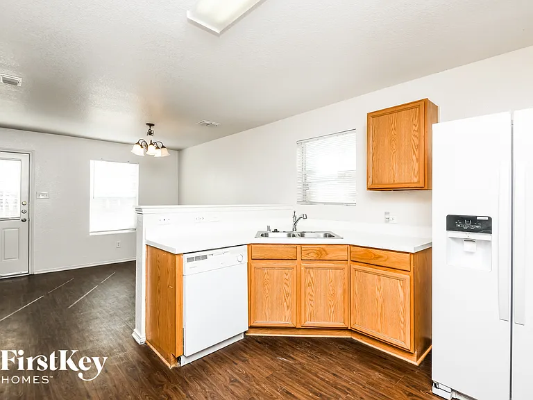 6624 Meadow Way Ln — Photo 7