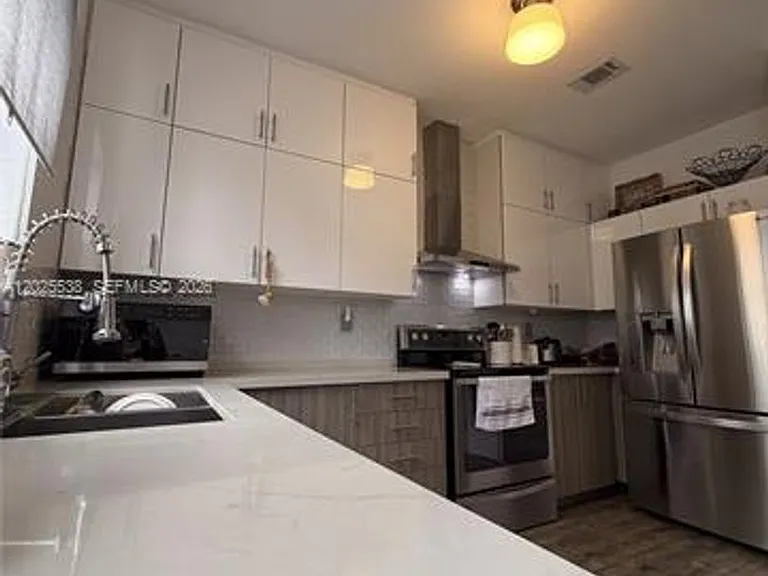 5420 NW 107th Ave #303 — Photo 34