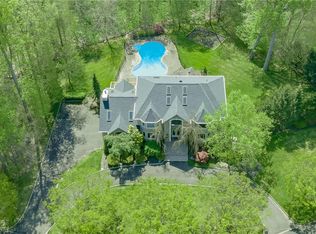 19 Coe Farm Rd, Suffern, NY 10901