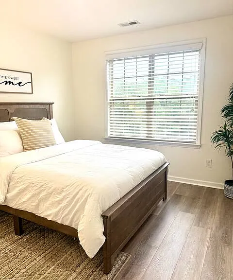 Valleystone Dr — Photo 31