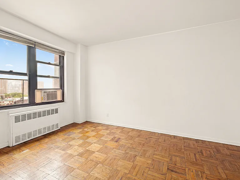 417 Grand St #D1005 — Photo 6