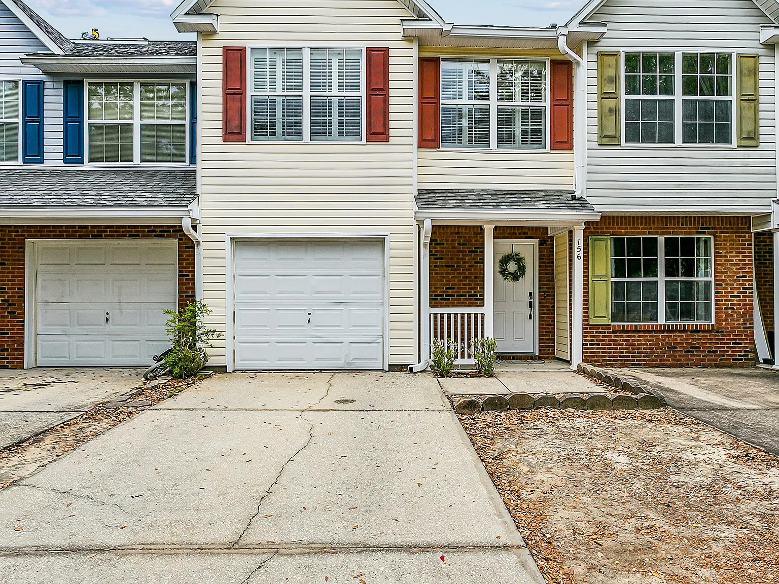 3 bed, 2.5 bath, 1415 sqft, $2,250 — Photo 1