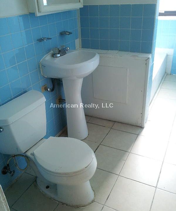 1st image of 6024 S Eberhart Ave APT 3S