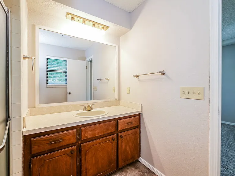 1074 Dover Mansion — Photo 10