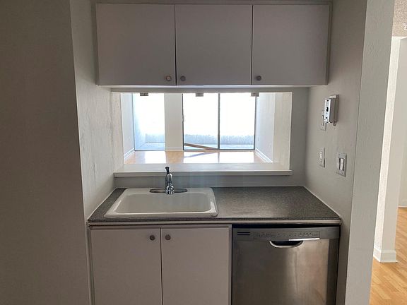 2nd image of 555 NE 15th St APT 30E