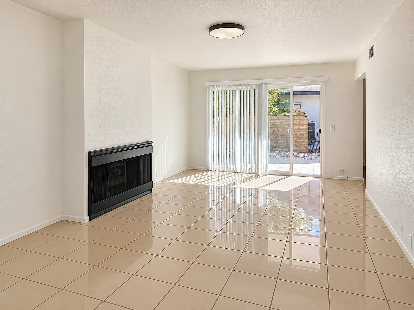 1125 Vegas Valley Dr — Photo 4