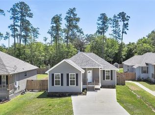28611 Berry Todd Rd, Lacombe, LA 70445