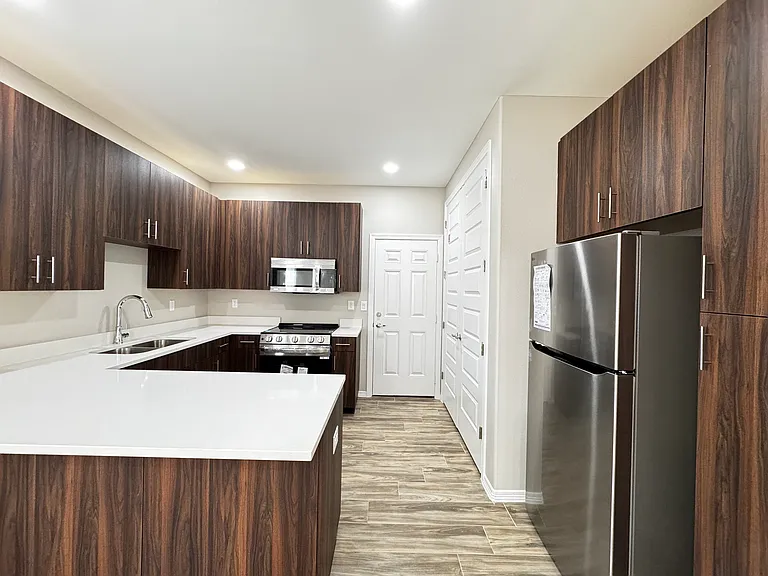 4209 Walnut Ave #3 — Photo 5
