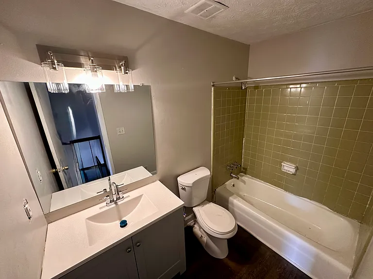 660 Jolly Ave S #3 — Photo 7