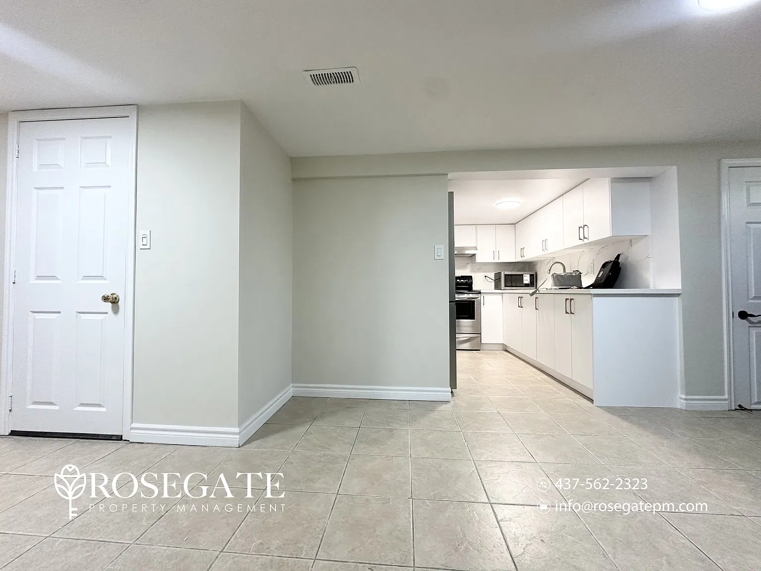 218 Taylor Mills Drive North Richmond Hill — Photo 4