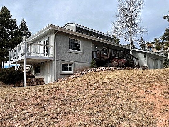 3rd image of 320 Ponderosa Ct