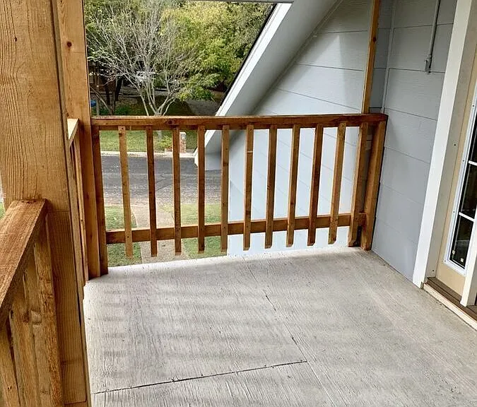 815 Cedar Oaks Ln — Photo 13