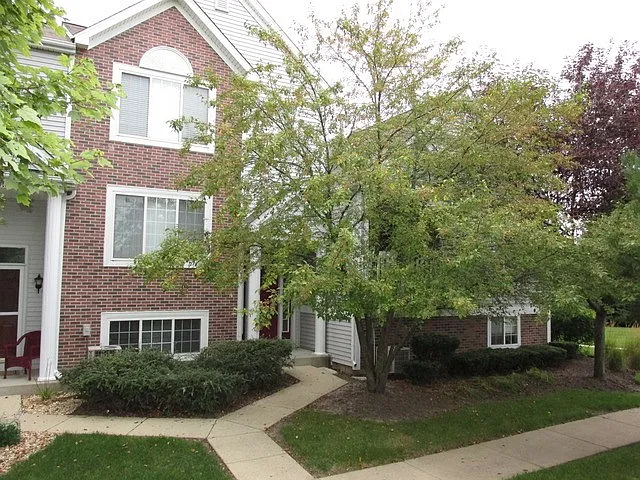2416 Dawson Ln photo 1
