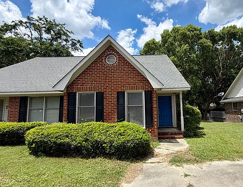 2051 Tudor St Photo 1