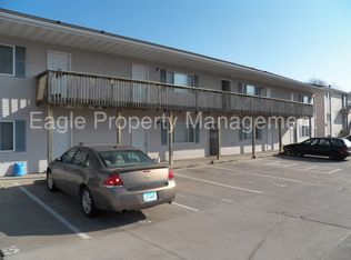 981 Emmons St APT 5, Hiawatha, IA 52233