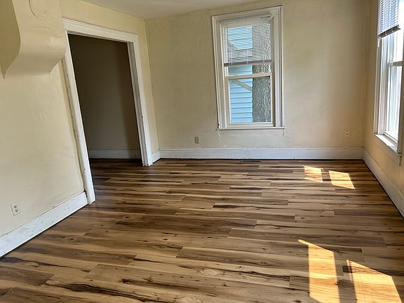 2nd image of 716 Menomonie St
