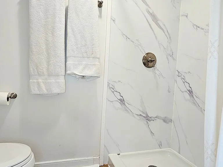6508 Hanover Ave — Photo 3
