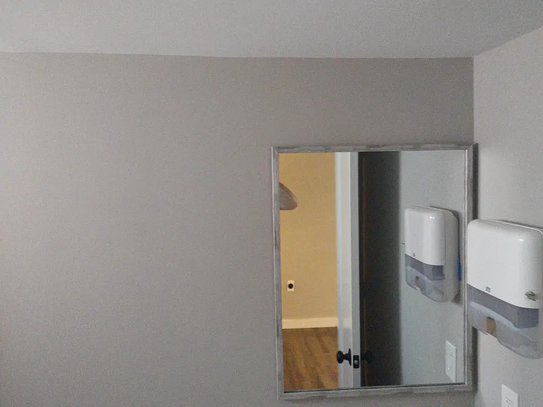 1430 Hallock Ave — Photo 10