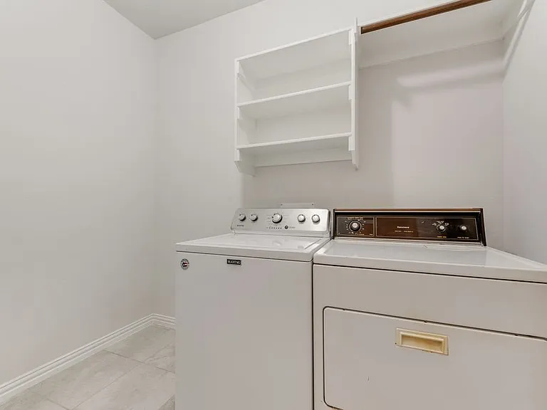 1560 Seminole Dr — Photo 18