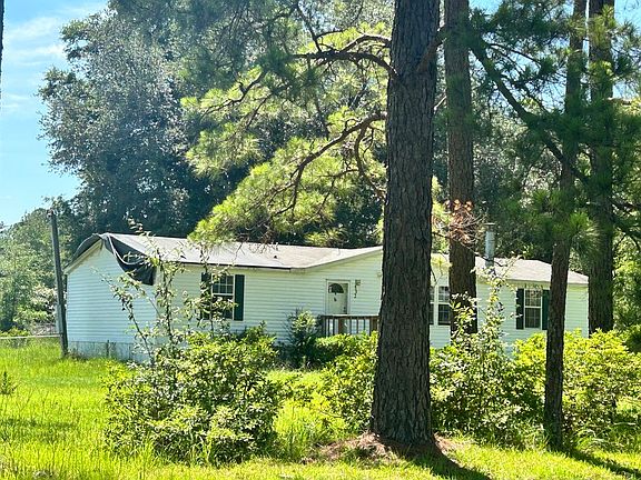 3rd image of 332 Live Oak Loop