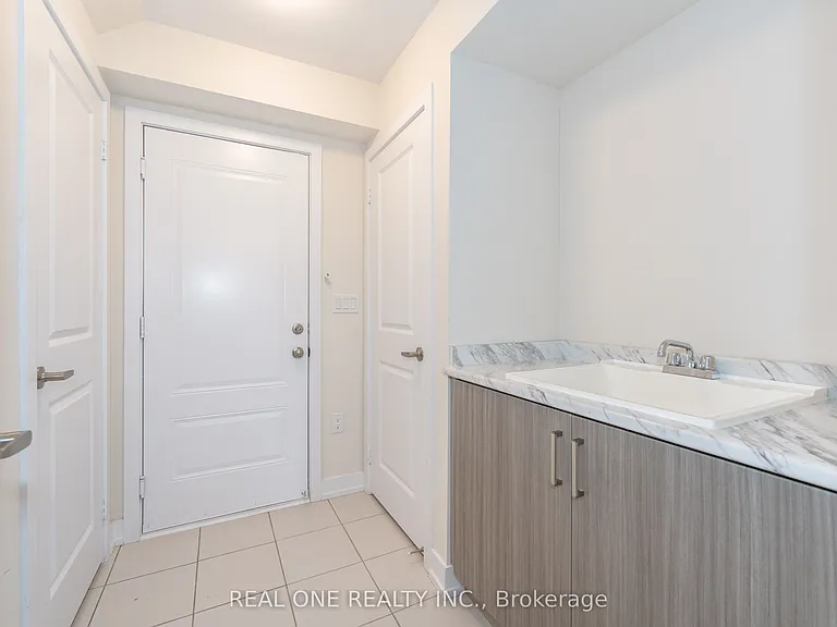 28 Credit Ln — Photo 10
