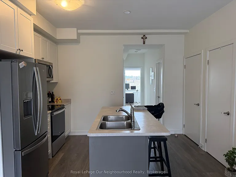 160 Densmore Rd #202 — Photo 7