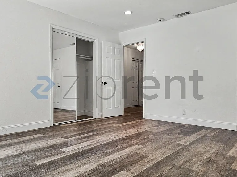 3422 9th Ave — Photo 37