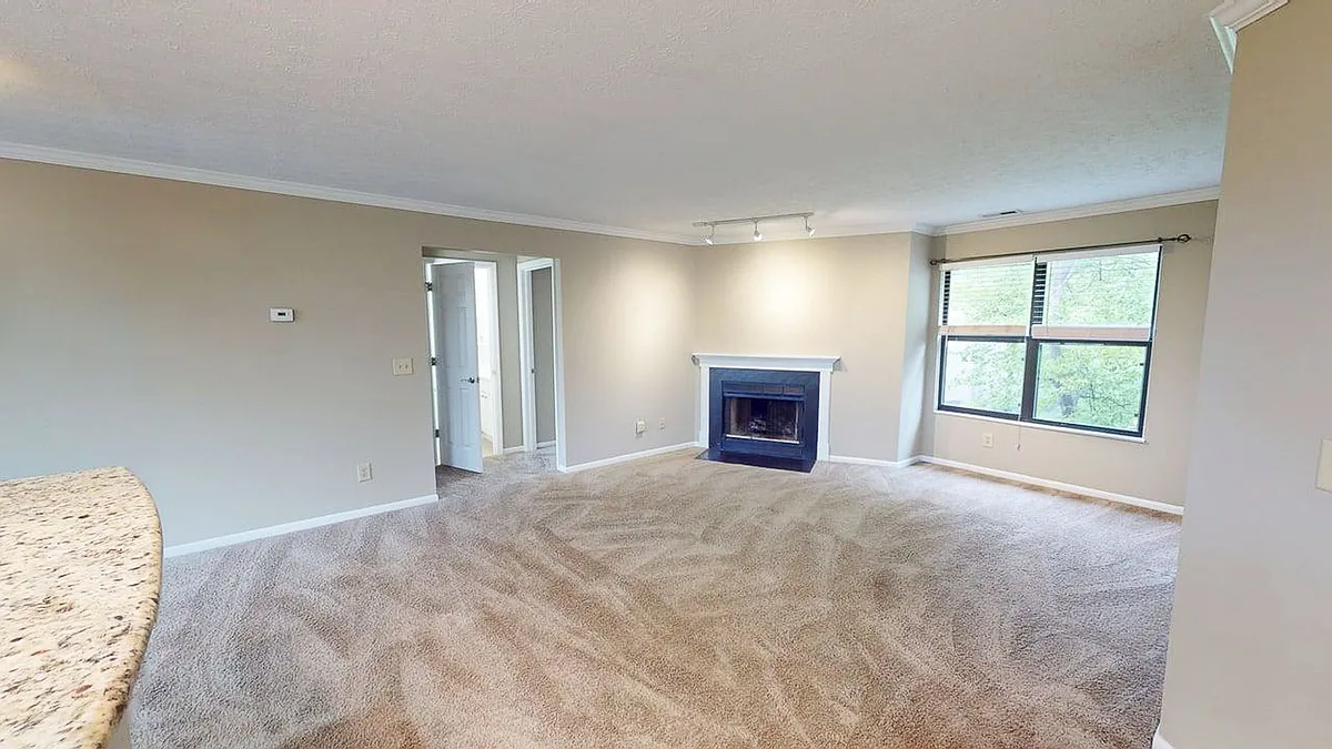 Building Photo - 5321 Stonemeadow Ave #D