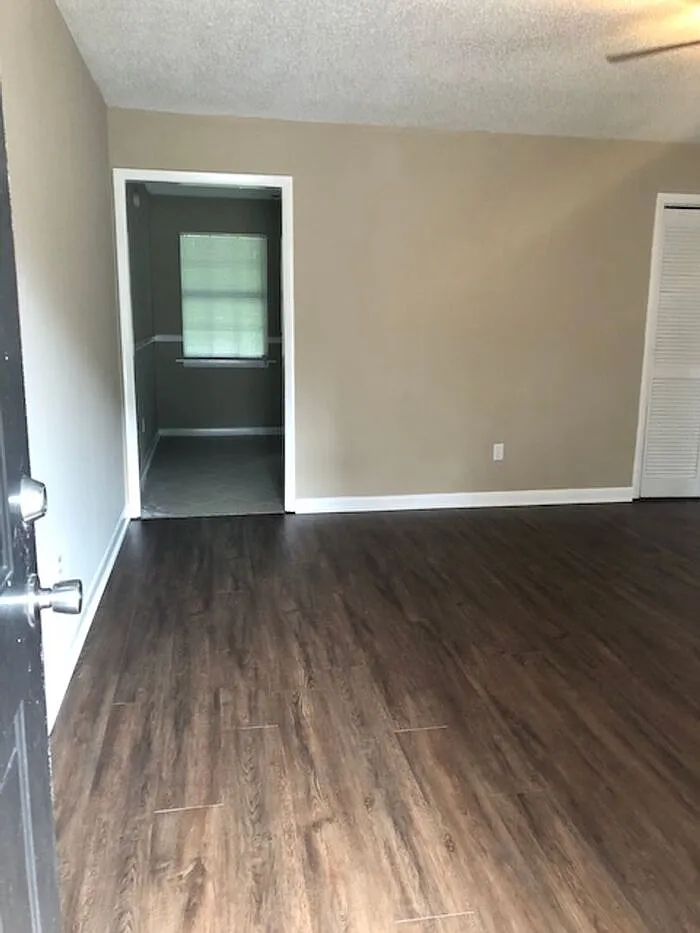 2 bed, 2.0 bath, 900 sqft, $850 — Photo 2