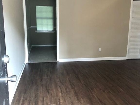 2nd image of 11824 E Gateway Dr SE APT B