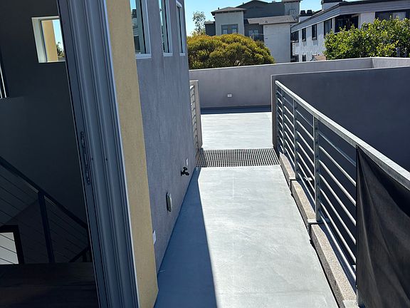 4th image of 4078 Eagle St #1