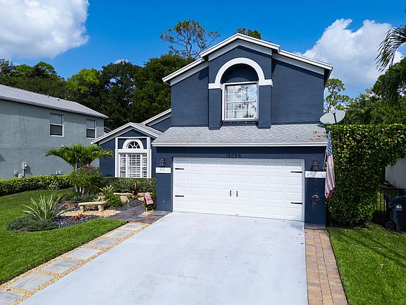 3rd image of 15055 Oak Chase Court