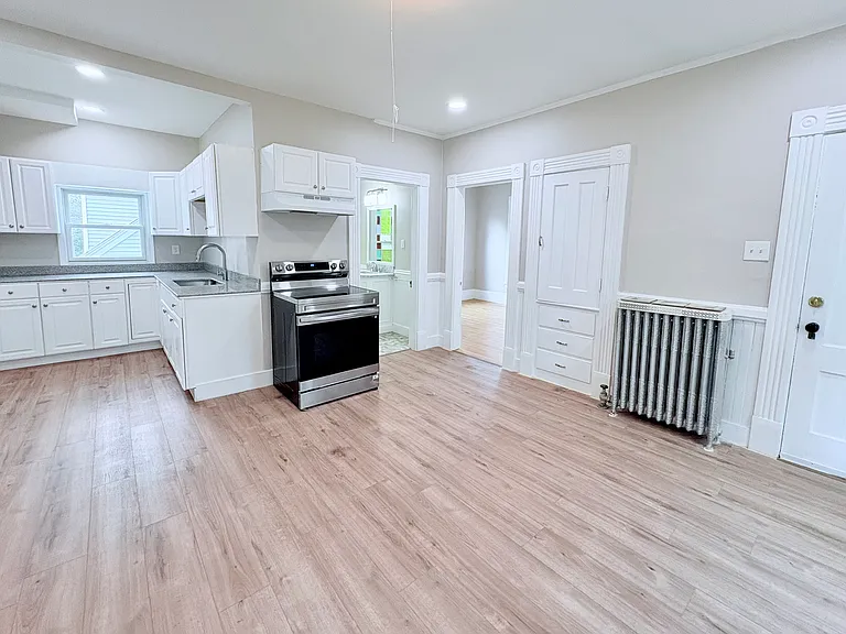 883 Union St #2 — Photo 8