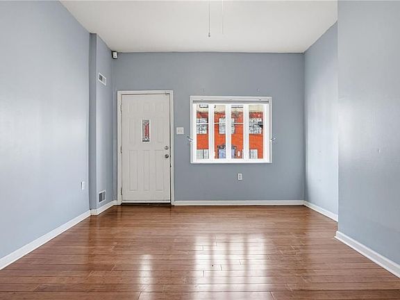 4th image of 2334 Fox Way