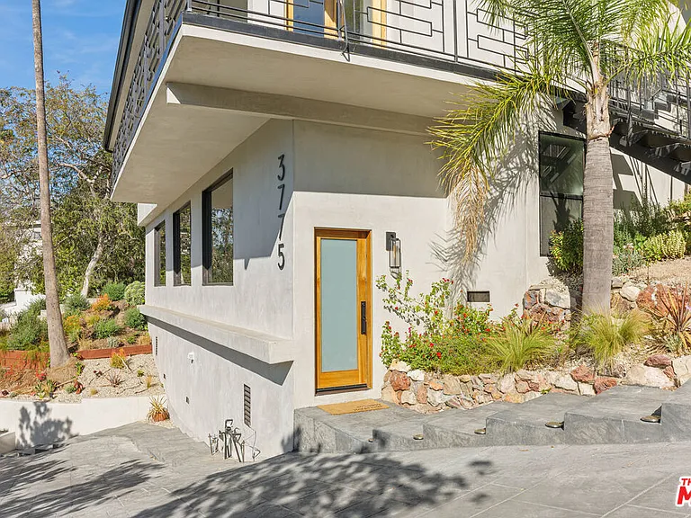 3775 Aloha St — Photo 16