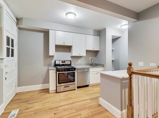 Pleasant Court, Oak Park, IL 60302