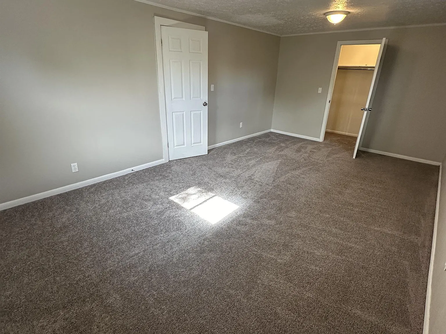 11021 Western Avenue - 1 — Photo 3