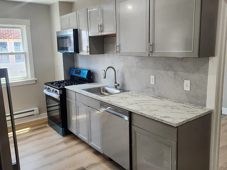 3394 Bailey Ave #12 & 14 — Photo 2