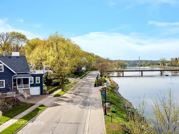 312 Geneva St, Dundee, IL 60118